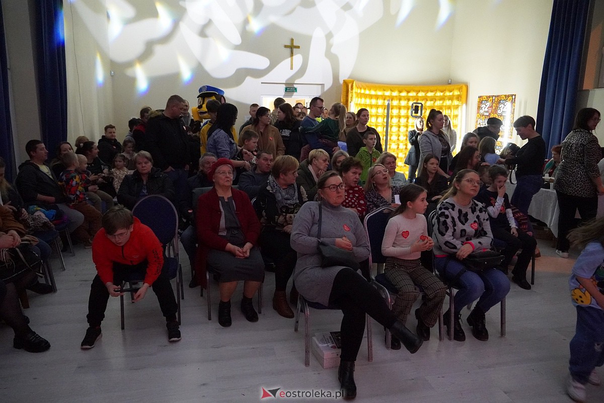 32. finał Wielkiej Orkiestry Świątecznej Pomocy w Goworowie [28.01.2024] - zdjęcie #41 - eOstroleka.pl
