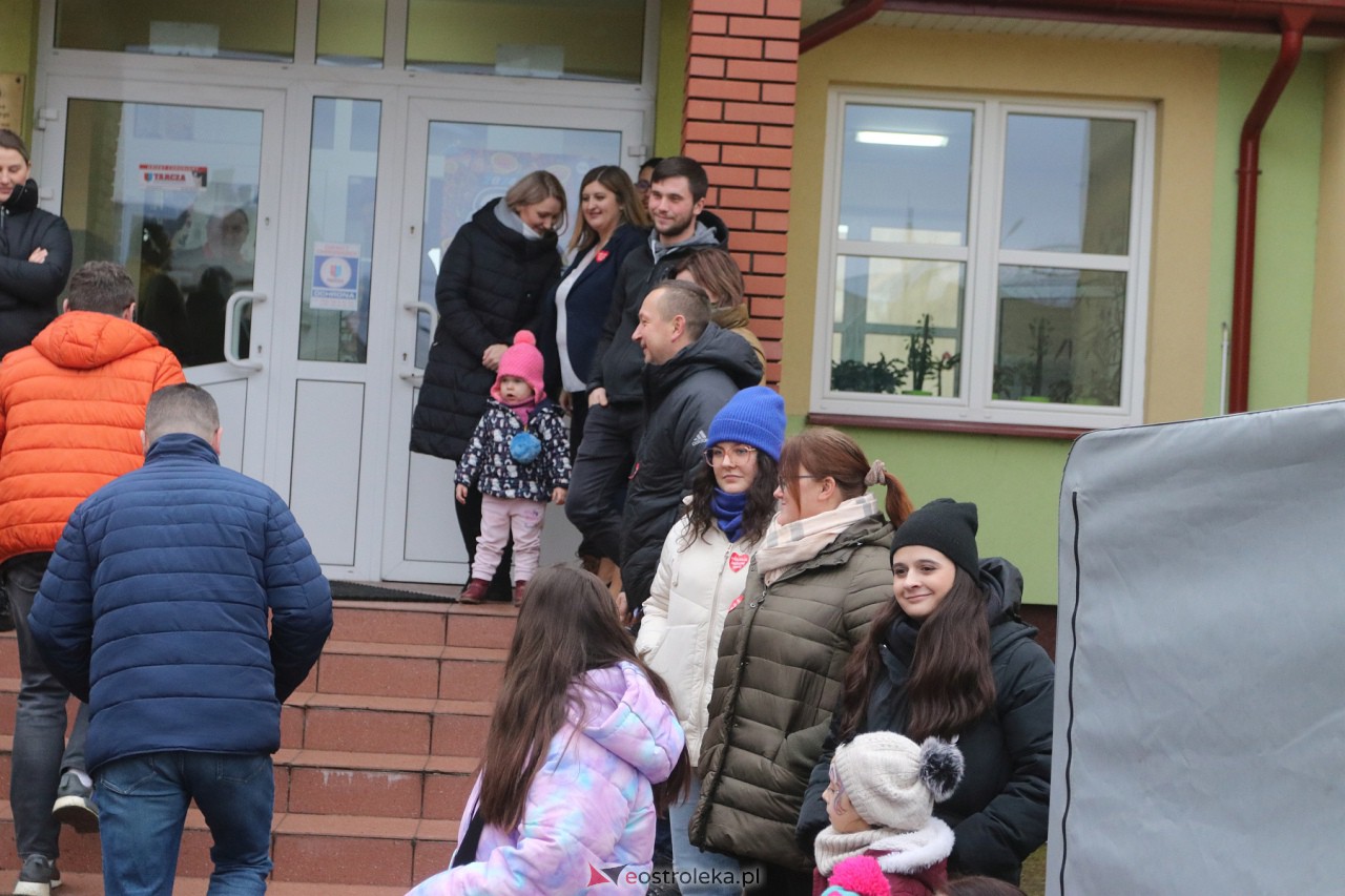 32. finał WOŚP w Dylewie [28.01.2024] - zdjęcie #4 - eOstroleka.pl