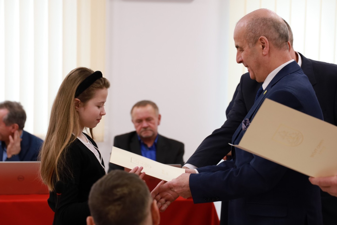 Uzdolnieni uczniowie z gminy Lelis nagrodzeni - zdjęcie #3 - eOstroleka.pl