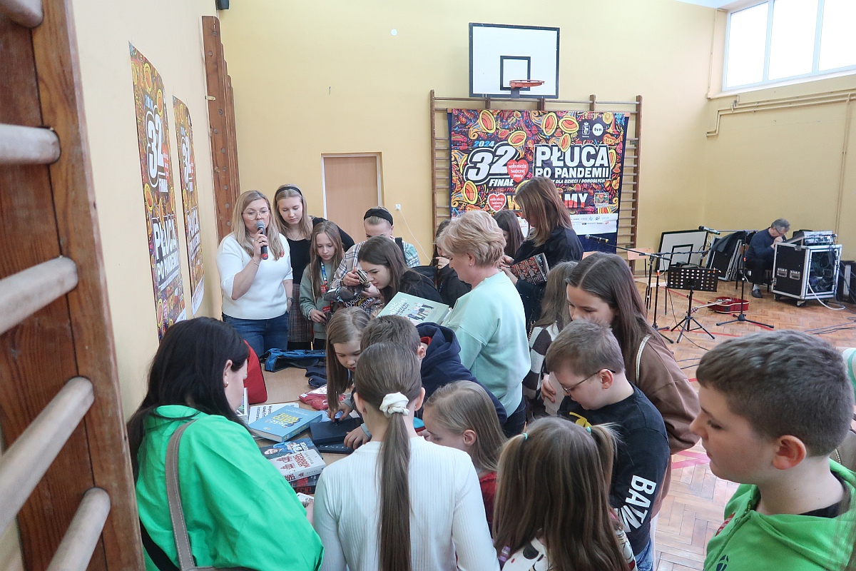 Sztab WOŚP w Zawadach podlicza swoją zbiórkę. Kwota robi wrażenie! [29.01.2024] - zdjęcie #3 - eOstroleka.pl