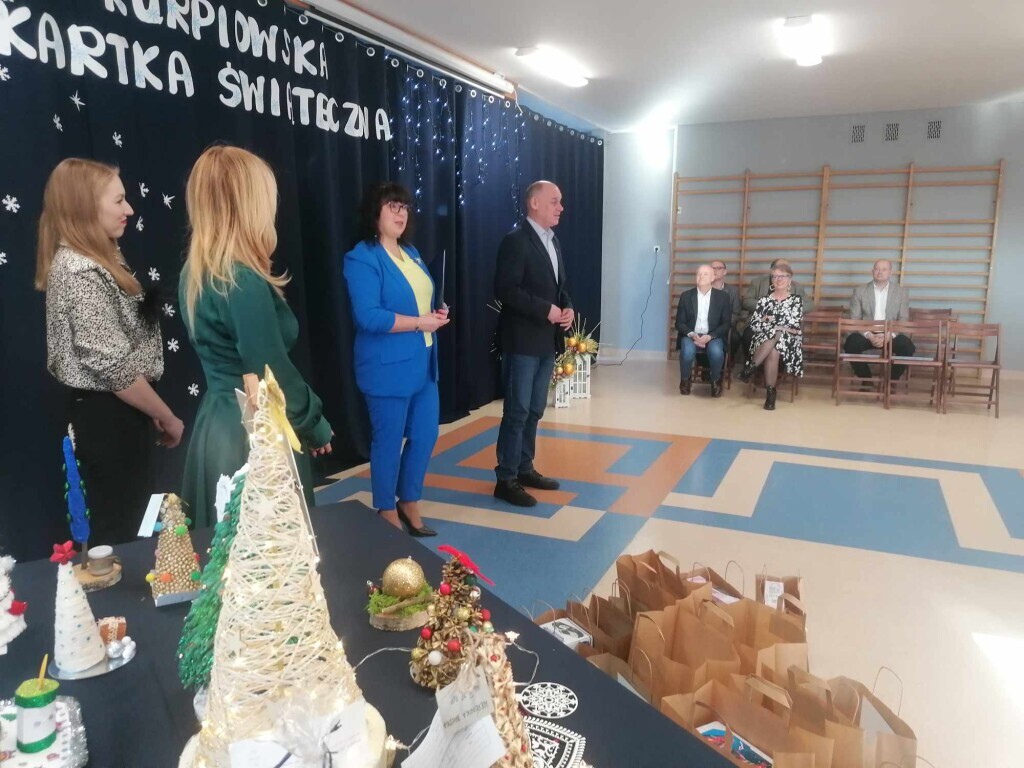 Poradnia Psychologiczno-Pedagogiczna w Myszyńcu podsumowała konkurs na kurpiowską kartkę świąteczną - zdjęcie #13 - eOstroleka.pl