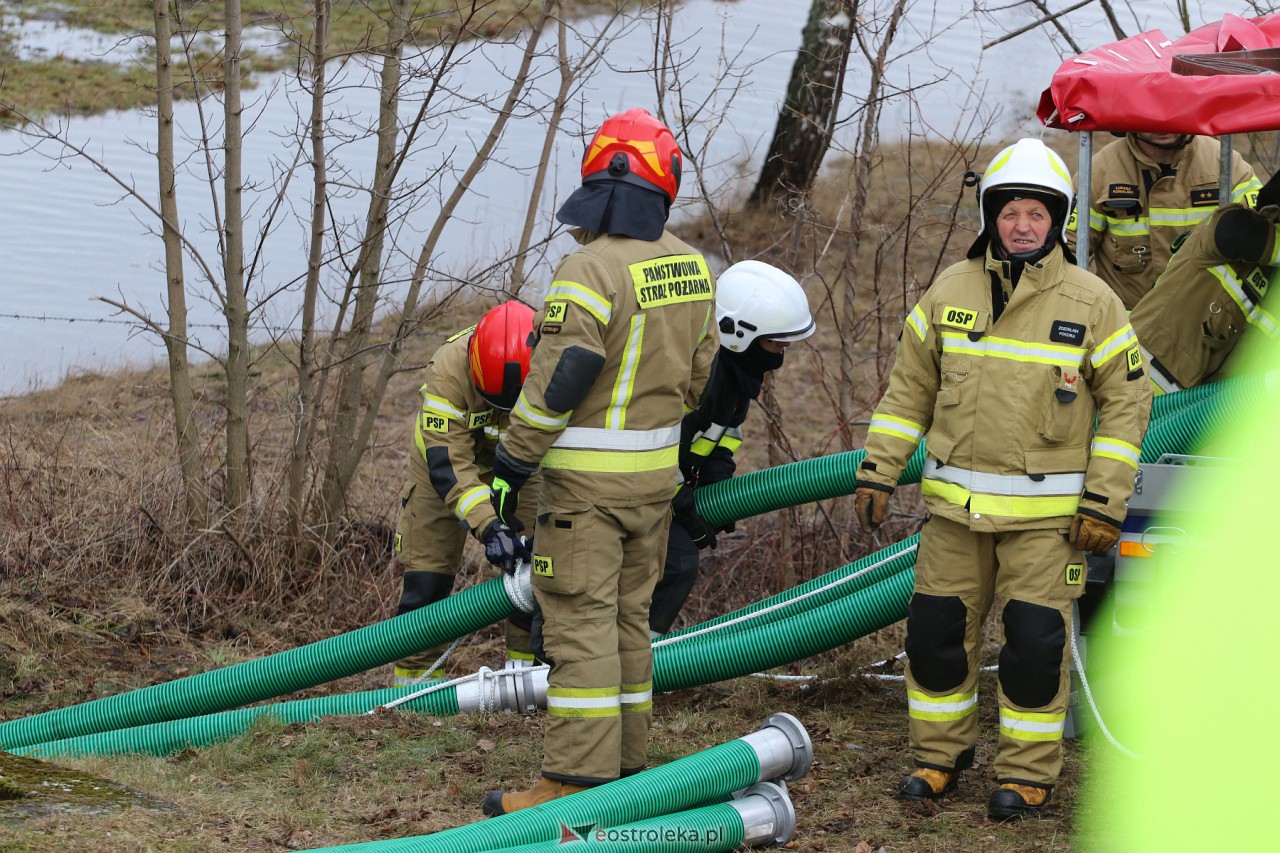 Ćwiczenia przeciwpowodziowe w Ostrołęce [3.02.2024] - zdjęcie #20 - eOstroleka.pl