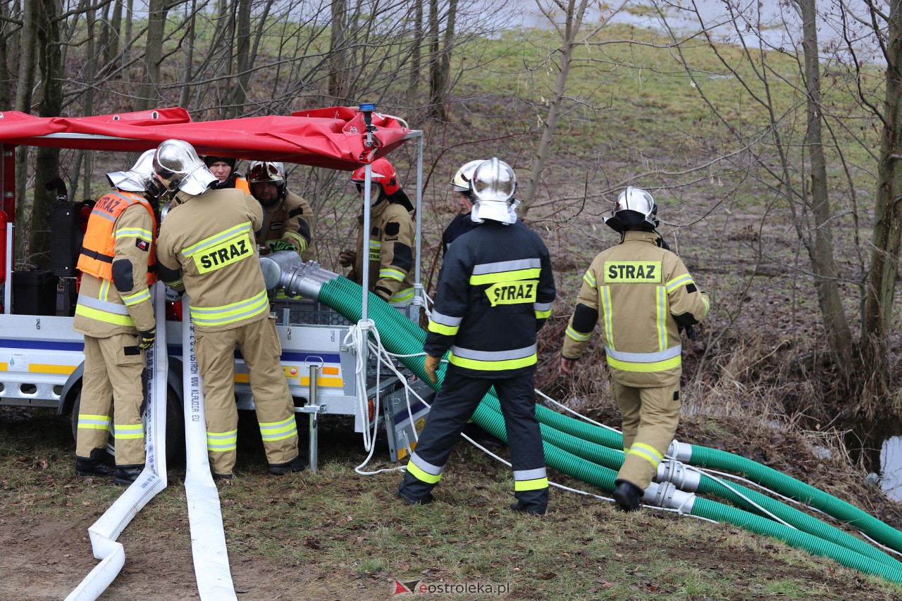Ćwiczenia przeciwpowodziowe w Ostrołęce [3.02.2024] - zdjęcie #12 - eOstroleka.pl