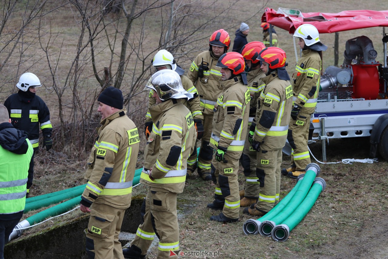 Ćwiczenia przeciwpowodziowe w Ostrołęce [3.02.2024] - zdjęcie #4 - eOstroleka.pl