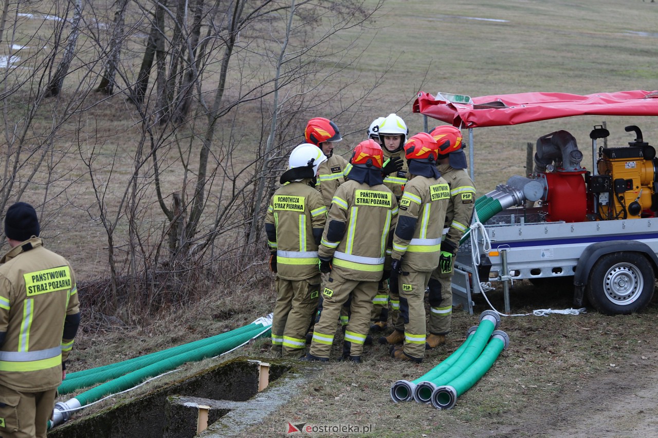 Ćwiczenia przeciwpowodziowe w Ostrołęce [3.02.2024] - zdjęcie #1 - eOstroleka.pl