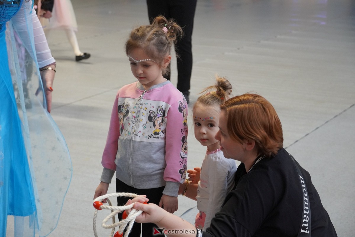 Bal karnawałowy w ZSP w Kadzidle [03.02.2024] - zdjęcie #142 - eOstroleka.pl