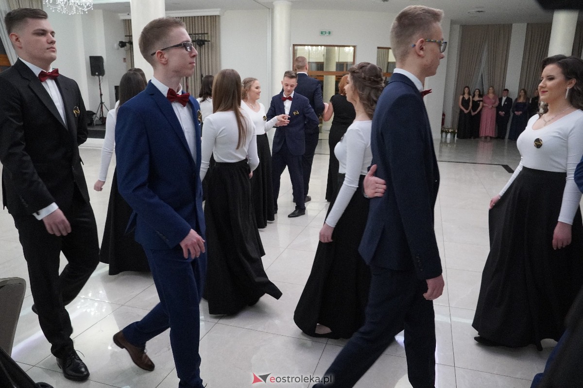 Studniówka ZSZ 4 w Ostrołęce [03.02.2024] - zdjęcie #198 - eOstroleka.pl