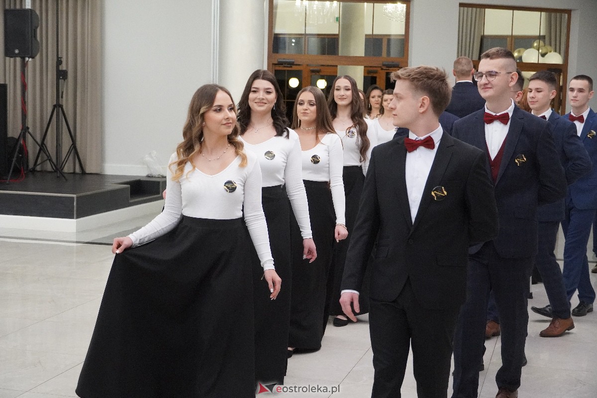 Studniówka ZSZ 4 w Ostrołęce [03.02.2024] - zdjęcie #195 - eOstroleka.pl