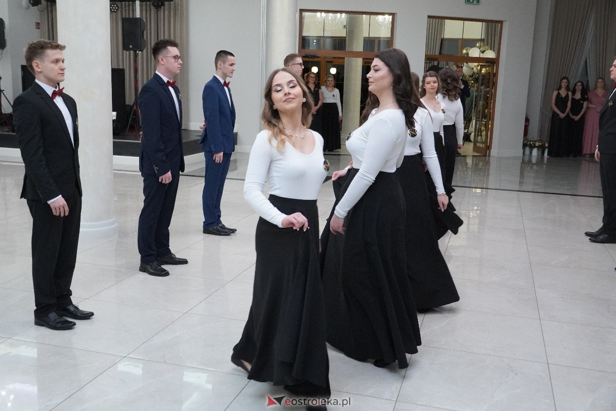 Studniówka ZSZ 4 w Ostrołęce [03.02.2024] - zdjęcie #186 - eOstroleka.pl