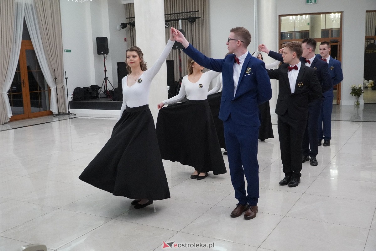 Studniówka ZSZ 4 w Ostrołęce [03.02.2024] - zdjęcie #183 - eOstroleka.pl