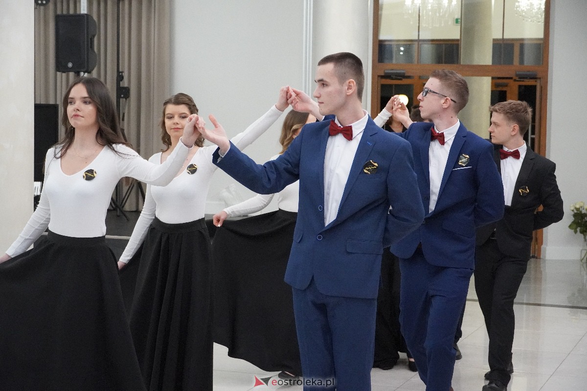 Studniówka ZSZ 4 w Ostrołęce [03.02.2024] - zdjęcie #180 - eOstroleka.pl