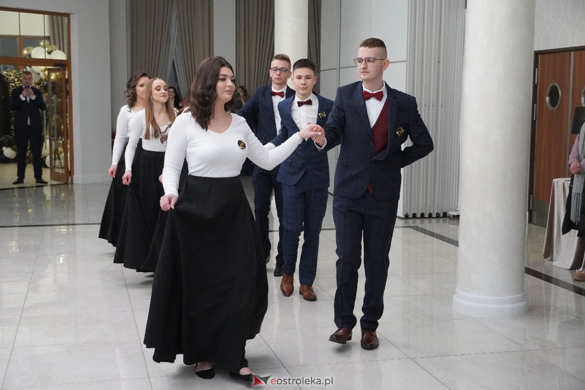 Studniówka ZSZ 4 w Ostrołęce [03.02.2024] - zdjęcie #179 - eOstroleka.pl