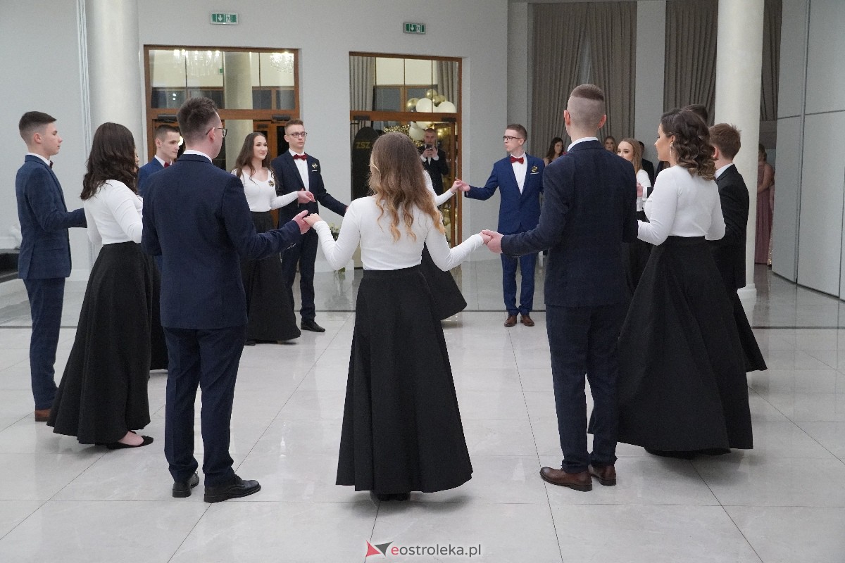 Studniówka ZSZ 4 w Ostrołęce [03.02.2024] - zdjęcie #167 - eOstroleka.pl