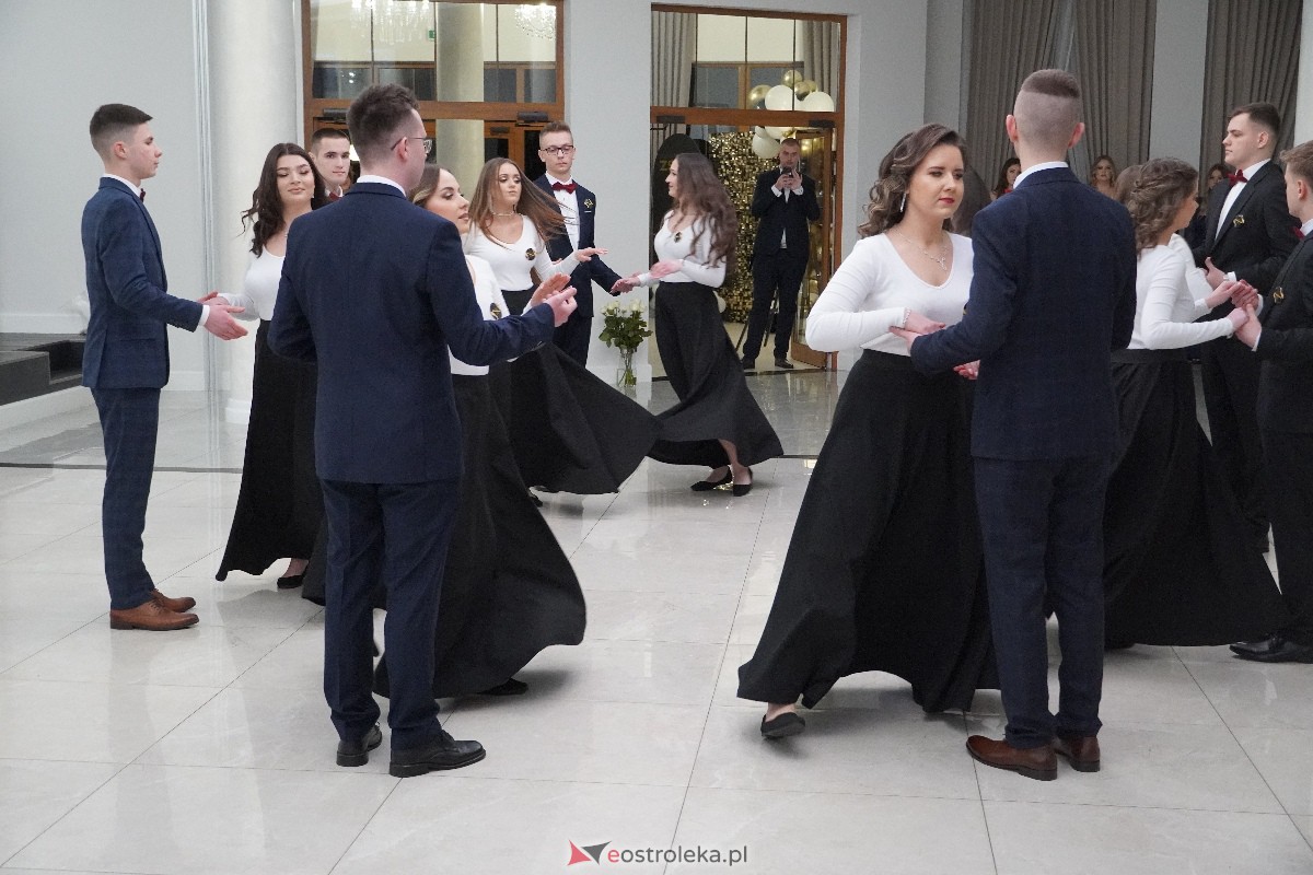 Studniówka ZSZ 4 w Ostrołęce [03.02.2024] - zdjęcie #166 - eOstroleka.pl