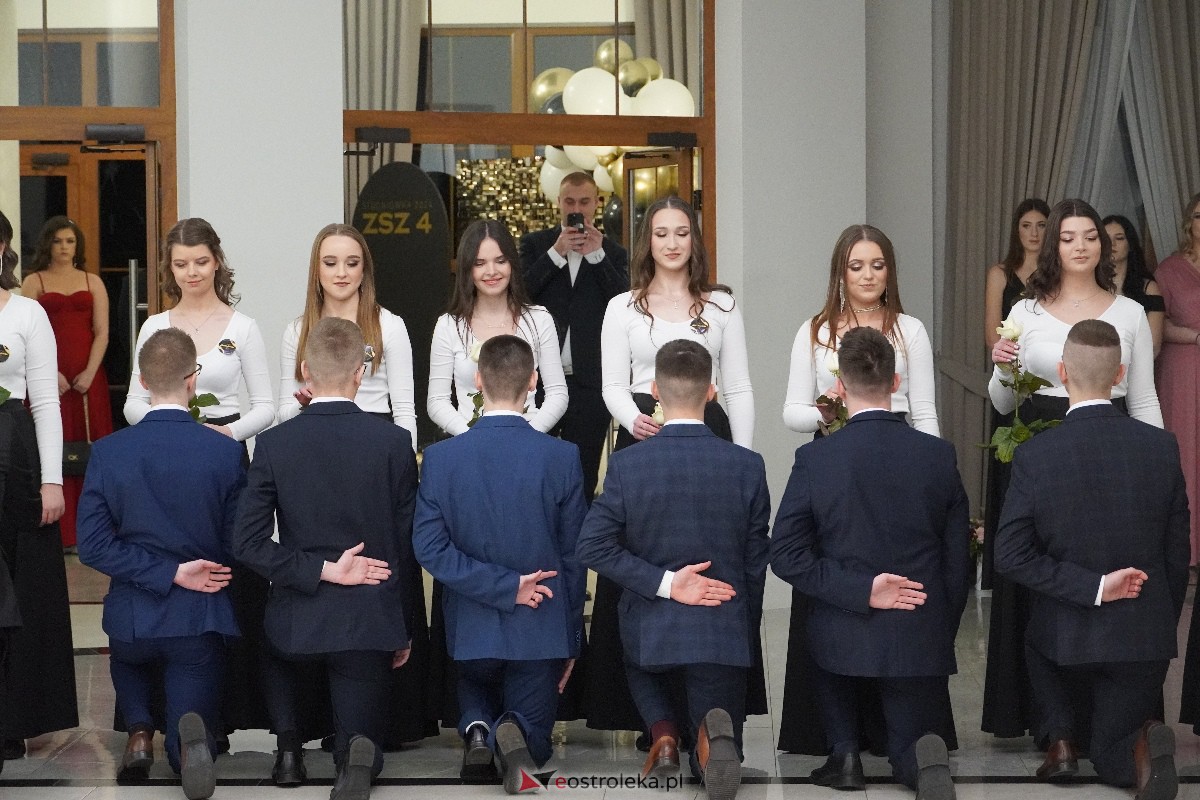 Studniówka ZSZ 4 w Ostrołęce [03.02.2024] - zdjęcie #153 - eOstroleka.pl