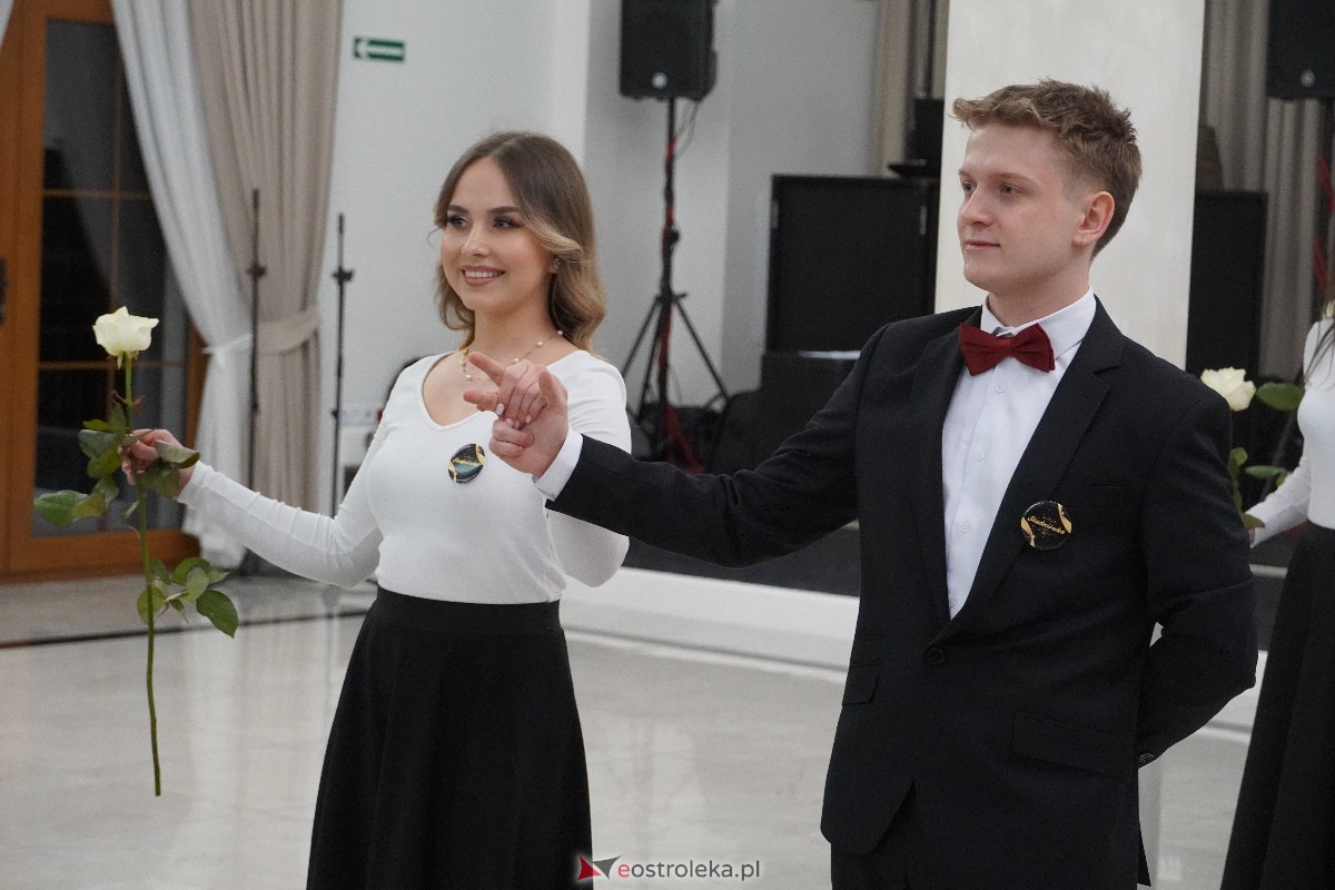 Studniówka ZSZ 4 w Ostrołęce [03.02.2024] - zdjęcie #148 - eOstroleka.pl
