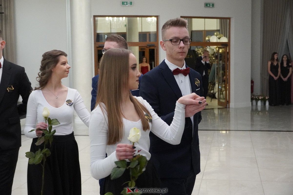 Studniówka ZSZ 4 w Ostrołęce [03.02.2024] - zdjęcie #145 - eOstroleka.pl