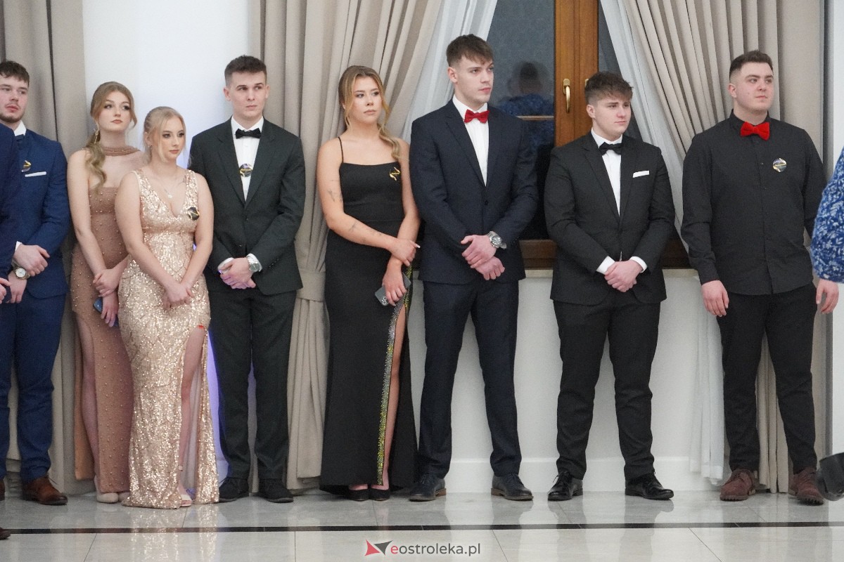 Studniówka ZSZ 4 w Ostrołęce [03.02.2024] - zdjęcie #139 - eOstroleka.pl