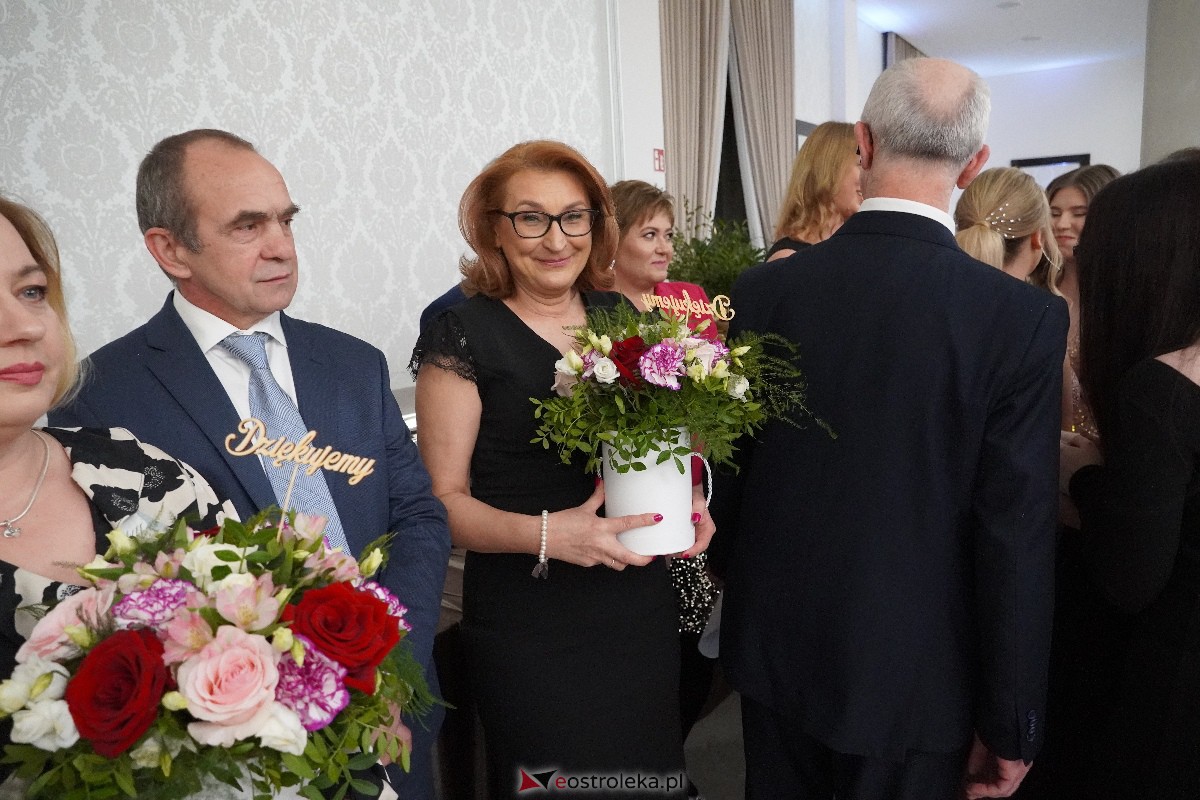 Studniówka ZSZ 4 w Ostrołęce [03.02.2024] - zdjęcie #135 - eOstroleka.pl