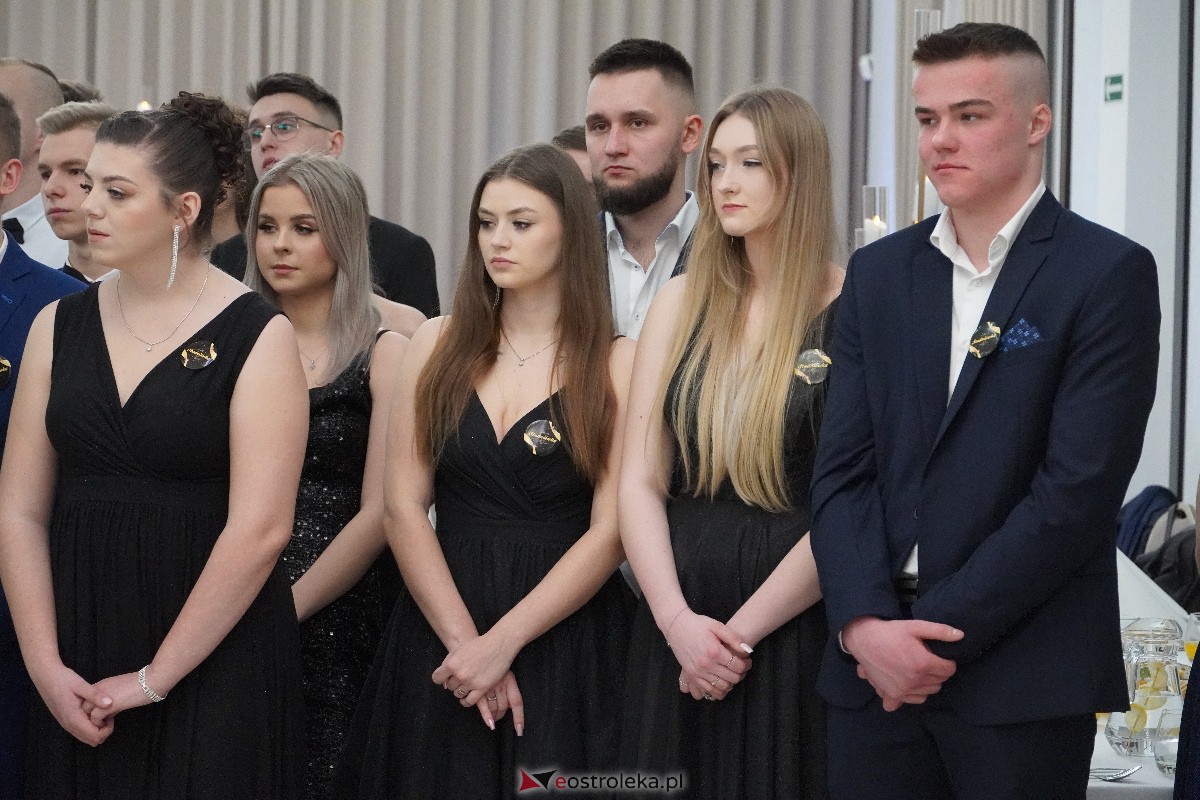 Studniówka ZSZ 4 w Ostrołęce [03.02.2024] - zdjęcie #134 - eOstroleka.pl