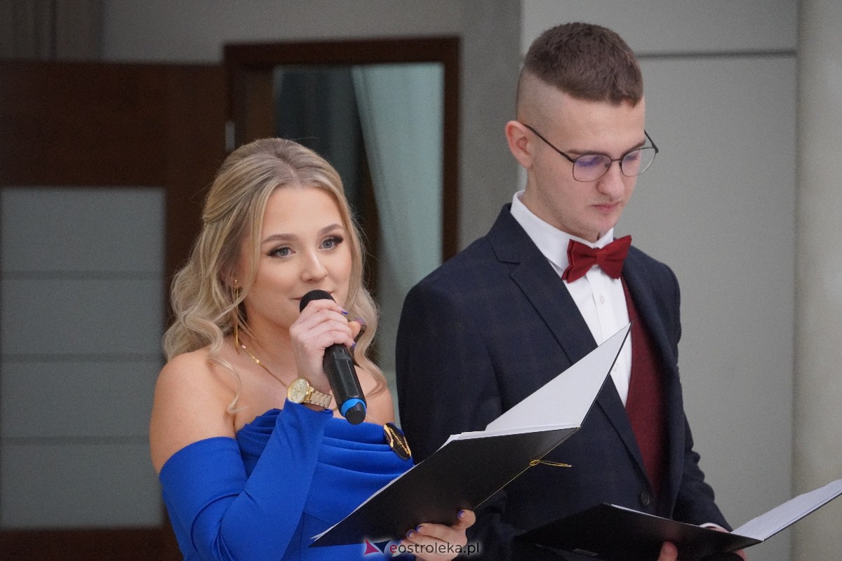 Studniówka ZSZ 4 w Ostrołęce [03.02.2024] - zdjęcie #132 - eOstroleka.pl