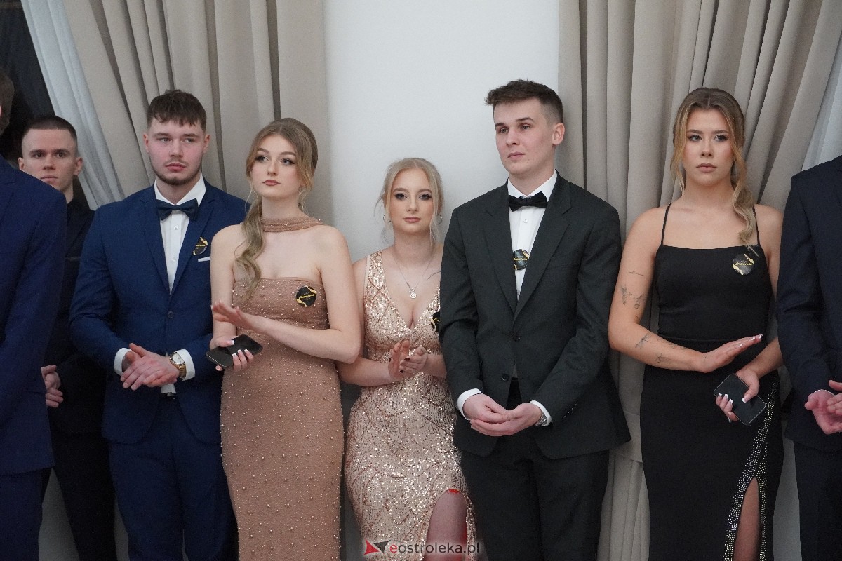 Studniówka ZSZ 4 w Ostrołęce [03.02.2024] - zdjęcie #124 - eOstroleka.pl