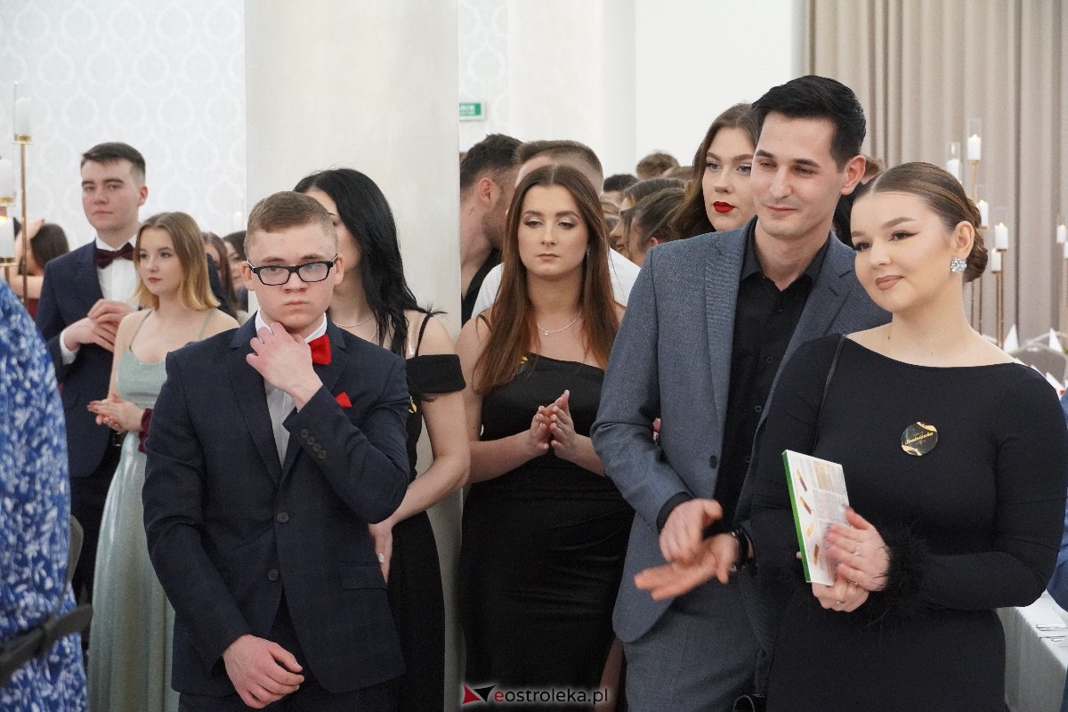 Studniówka ZSZ 4 w Ostrołęce [03.02.2024] - zdjęcie #119 - eOstroleka.pl