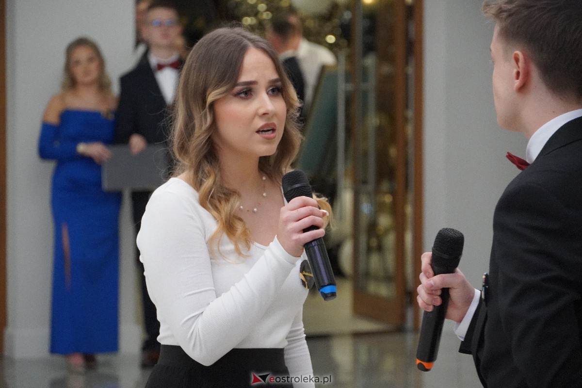 Studniówka ZSZ 4 w Ostrołęce [03.02.2024] - zdjęcie #114 - eOstroleka.pl