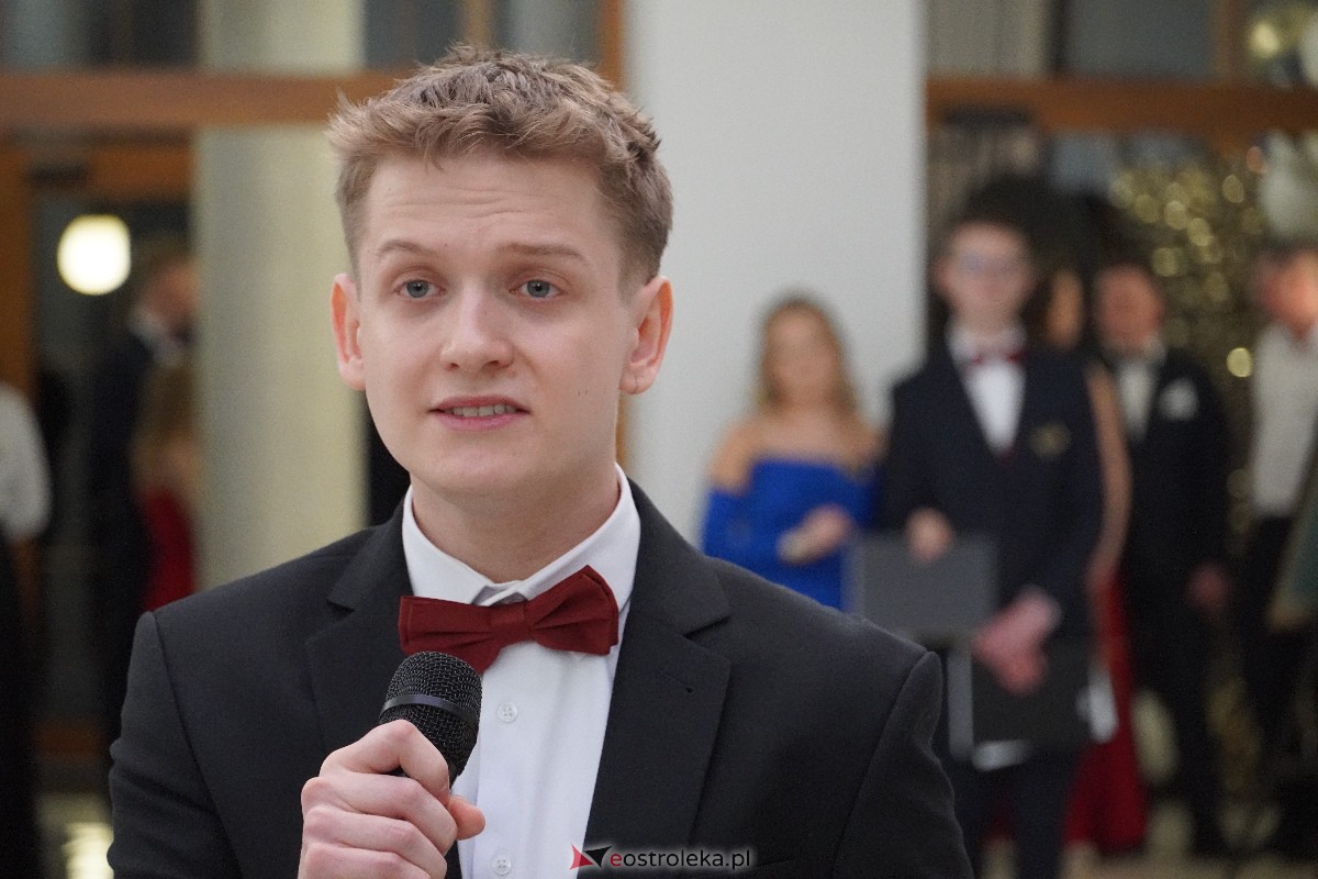 Studniówka ZSZ 4 w Ostrołęce [03.02.2024] - zdjęcie #113 - eOstroleka.pl