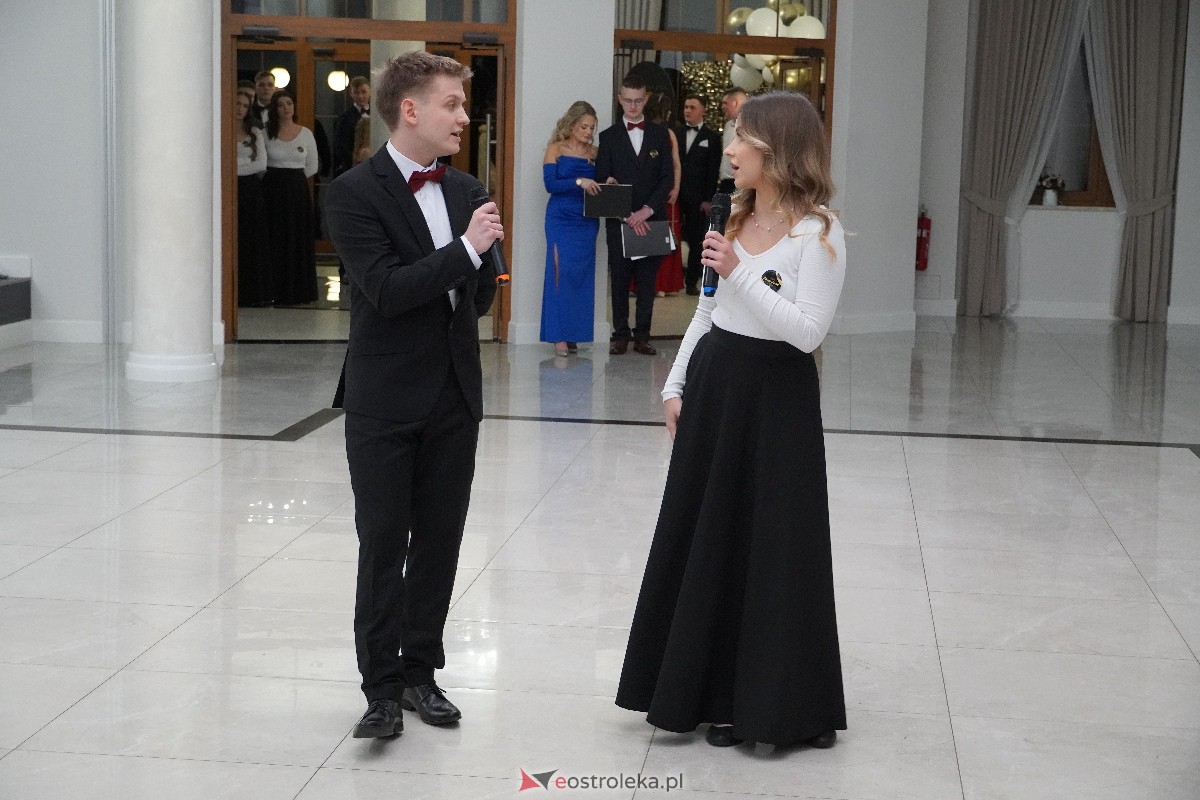 Studniówka ZSZ 4 w Ostrołęce [03.02.2024] - zdjęcie #112 - eOstroleka.pl
