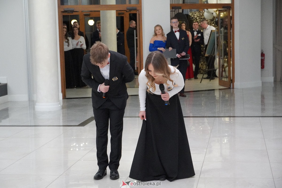 Studniówka ZSZ 4 w Ostrołęce [03.02.2024] - zdjęcie #111 - eOstroleka.pl