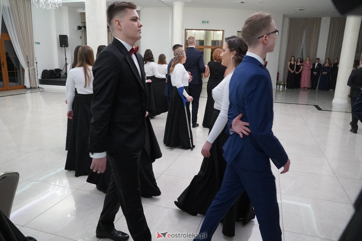 Studniówka ZSZ 4 w Ostrołęce [03.02.2024] - zdjęcie #105 - eOstroleka.pl