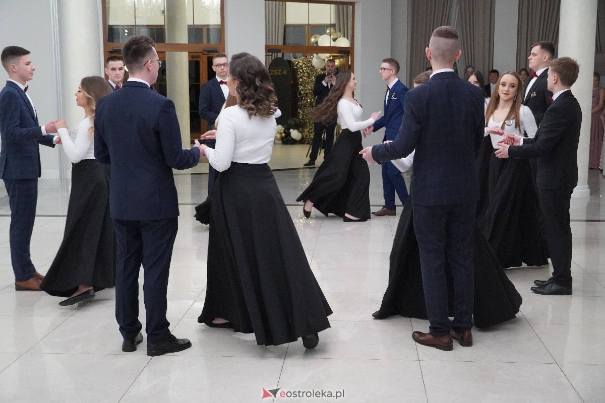 Studniówka ZSZ 4 w Ostrołęce [03.02.2024] - zdjęcie #69 - eOstroleka.pl