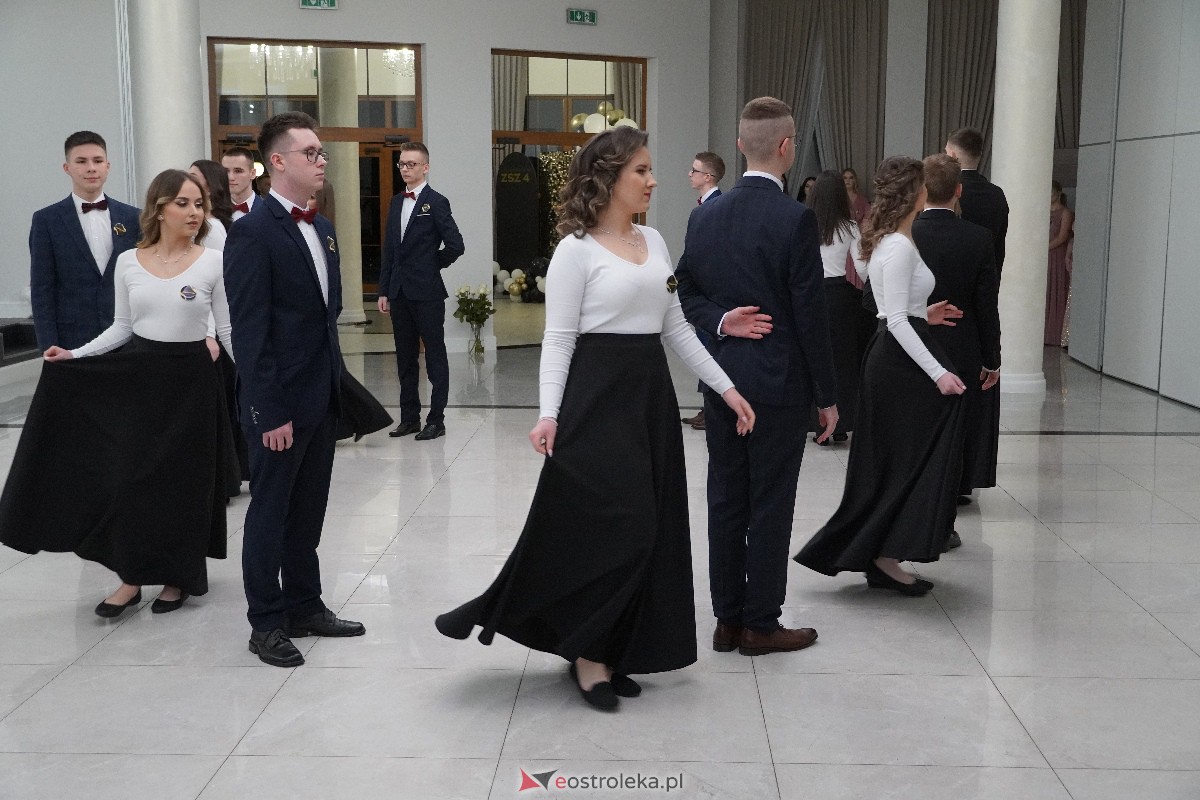 Studniówka ZSZ 4 w Ostrołęce [03.02.2024] - zdjęcie #67 - eOstroleka.pl