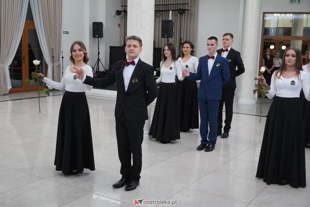 Studniówka ZSZ 4 w Ostrołęce [03.02.2024] - zdjęcie #42 - eOstroleka.pl