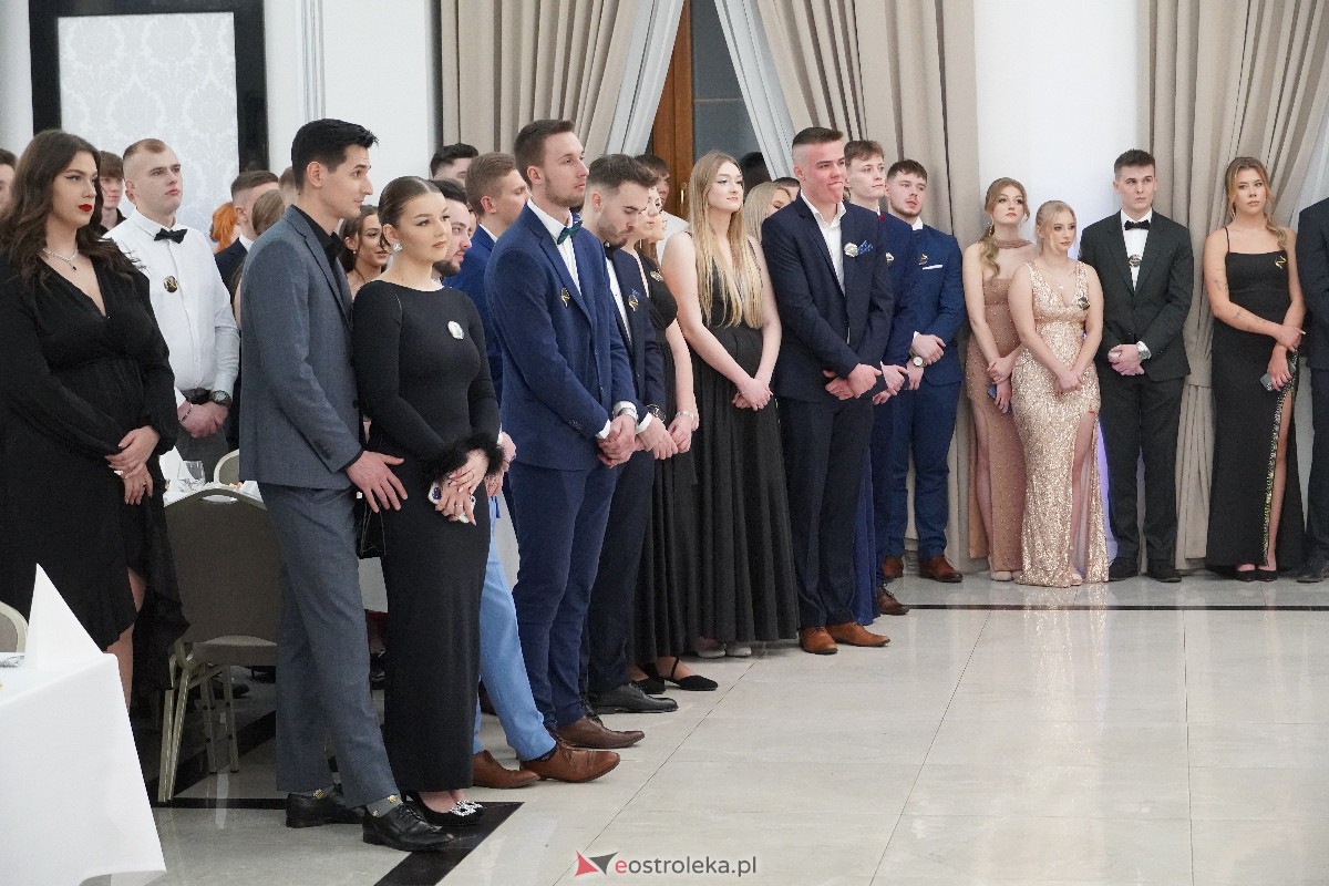 Studniówka ZSZ 4 w Ostrołęce [03.02.2024] - zdjęcie #31 - eOstroleka.pl