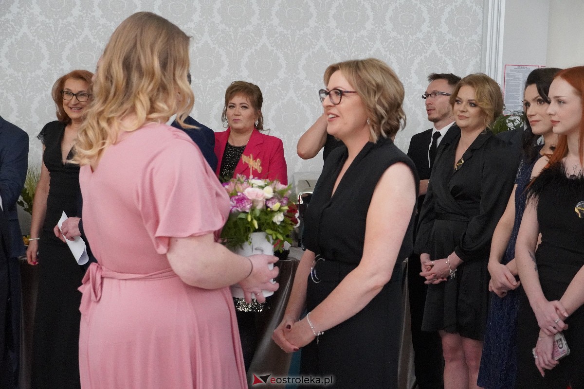 Studniówka ZSZ 4 w Ostrołęce [03.02.2024] - zdjęcie #28 - eOstroleka.pl
