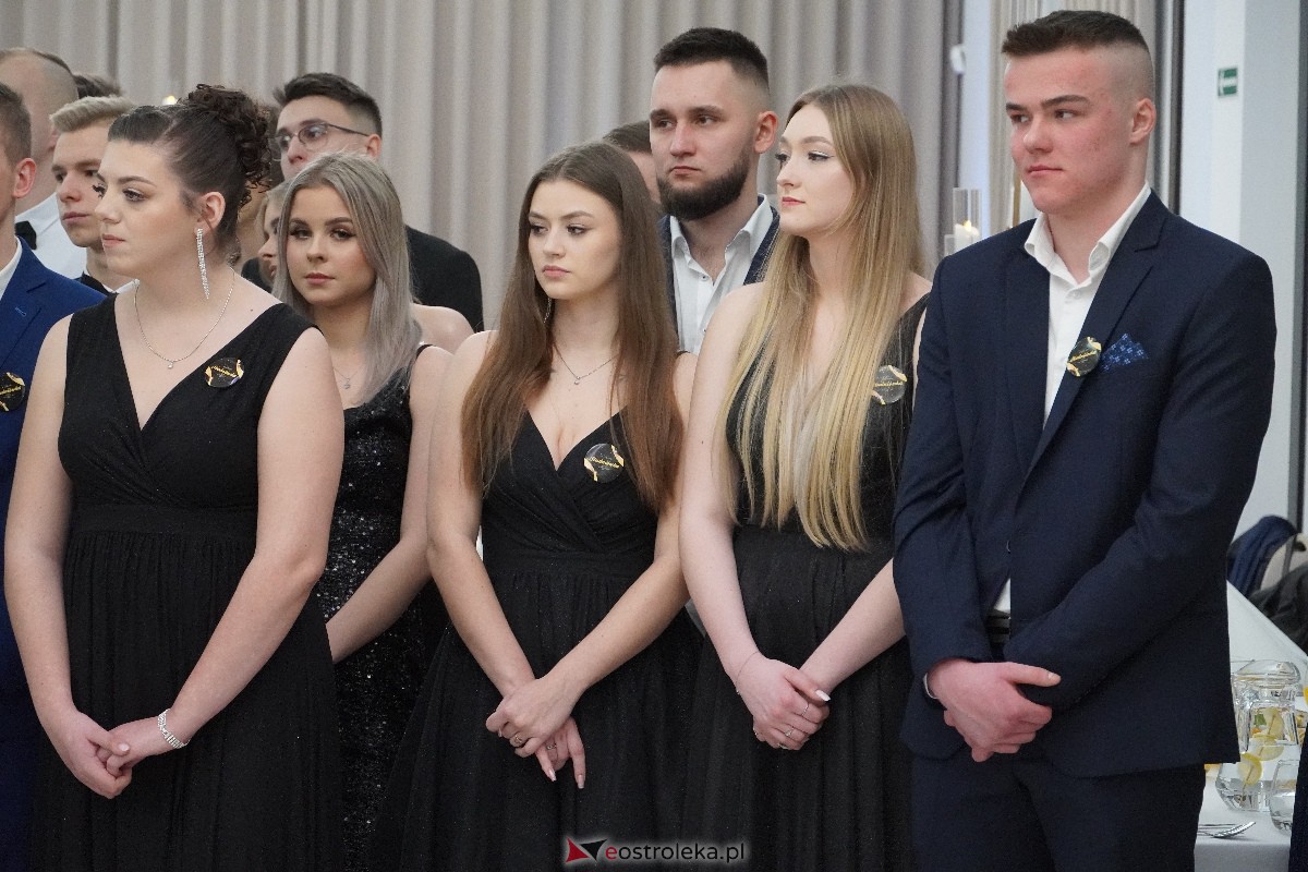 Studniówka ZSZ 4 w Ostrołęce [03.02.2024] - zdjęcie #19 - eOstroleka.pl