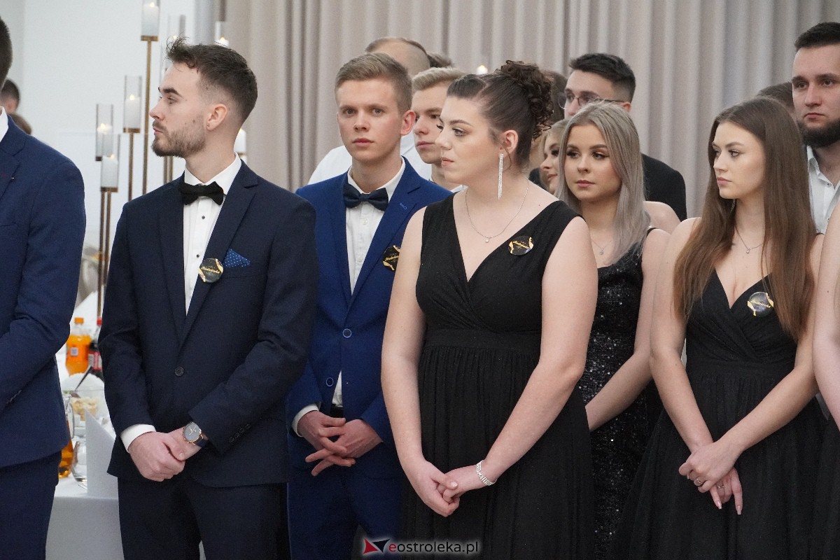Studniówka ZSZ 4 w Ostrołęce [03.02.2024] - zdjęcie #17 - eOstroleka.pl