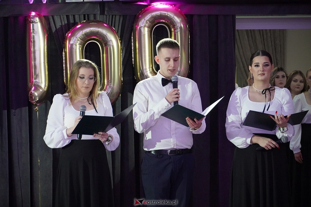 ZSZ 3 w Ostrołęce odlicza do matury! Studniówka 2024 [3.02.2024] - zdjęcie #279 - eOstroleka.pl