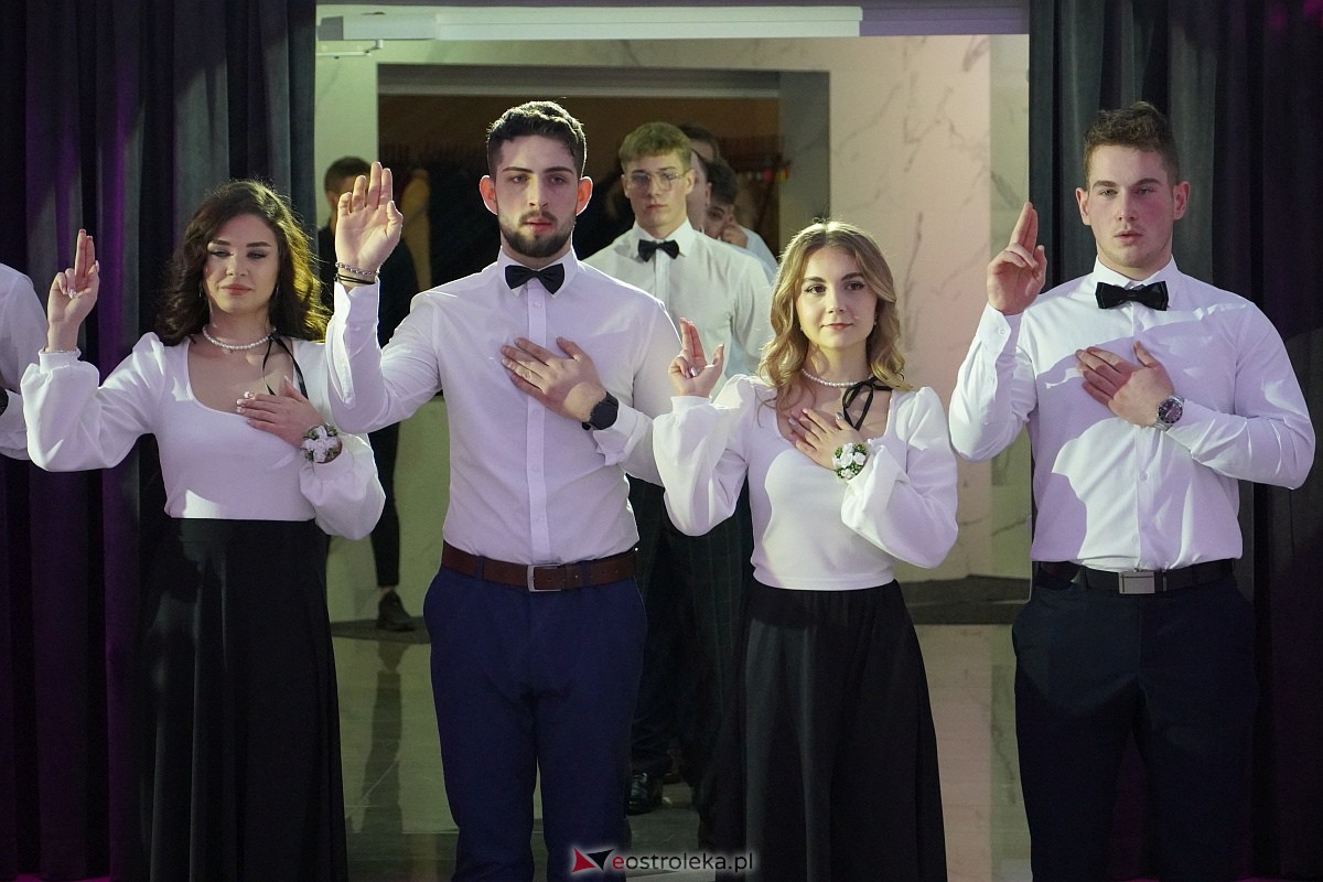 ZSZ 3 w Ostrołęce odlicza do matury! Studniówka 2024 [3.02.2024] - zdjęcie #251 - eOstroleka.pl