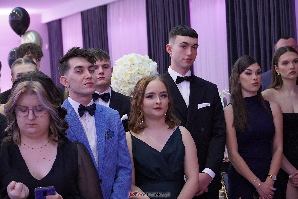 ZSZ 3 w Ostrołęce odlicza do matury! Studniówka 2024 [3.02.2024] - zdjęcie #242 - eOstroleka.pl