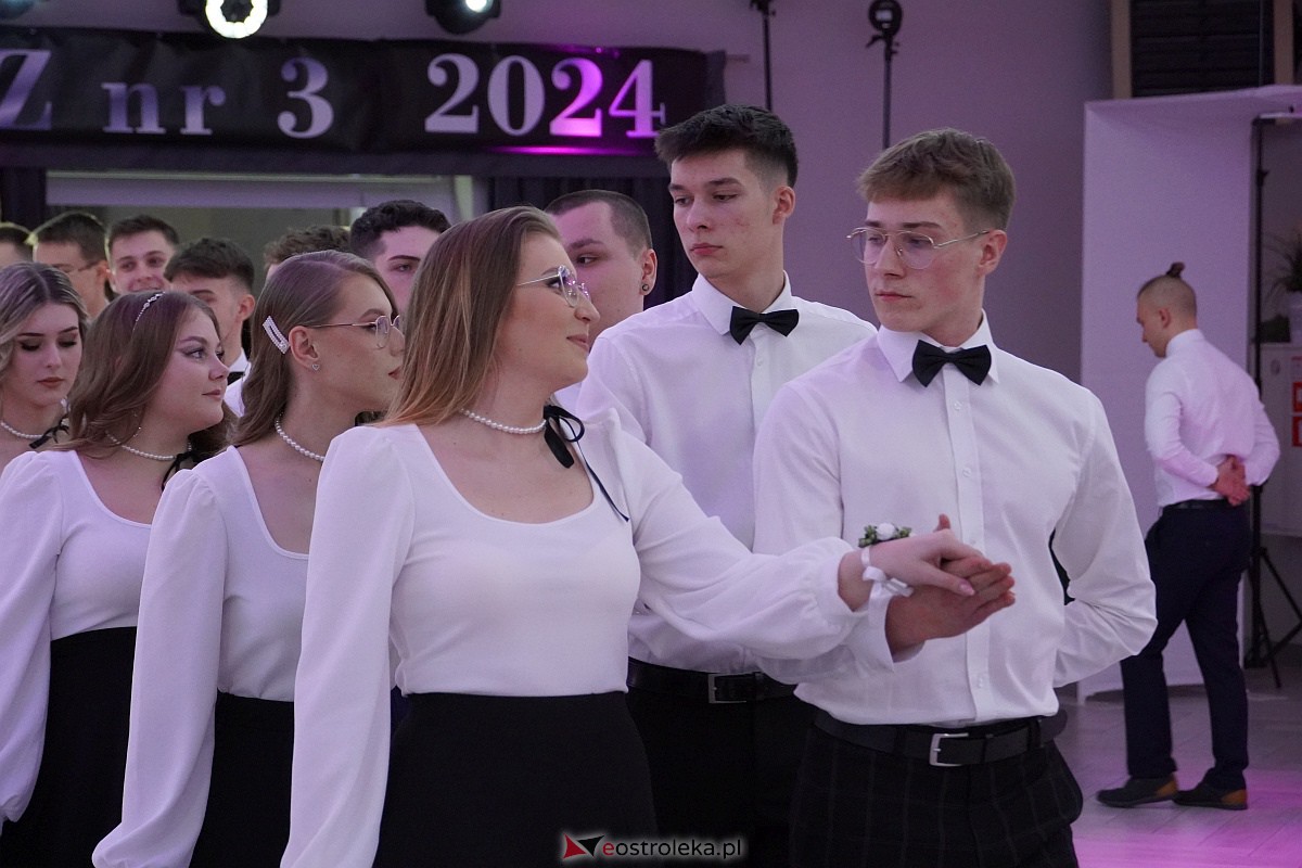 ZSZ 3 w Ostrołęce odlicza do matury! Studniówka 2024 [3.02.2024] - zdjęcie #221 - eOstroleka.pl