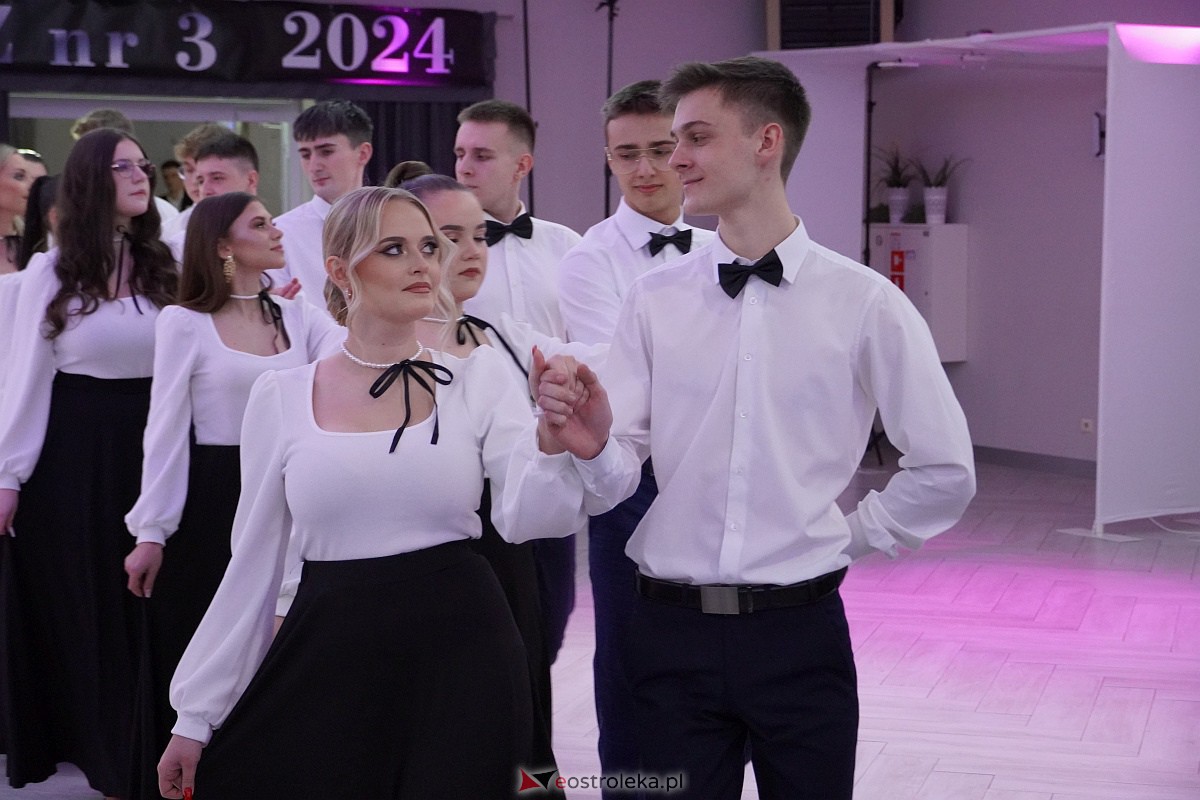 ZSZ 3 w Ostrołęce odlicza do matury! Studniówka 2024 [3.02.2024] - zdjęcie #219 - eOstroleka.pl