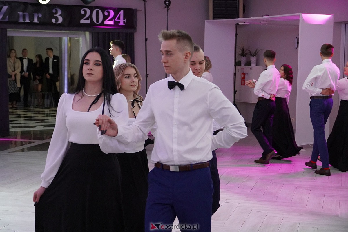 ZSZ 3 w Ostrołęce odlicza do matury! Studniówka 2024 [3.02.2024] - zdjęcie #216 - eOstroleka.pl