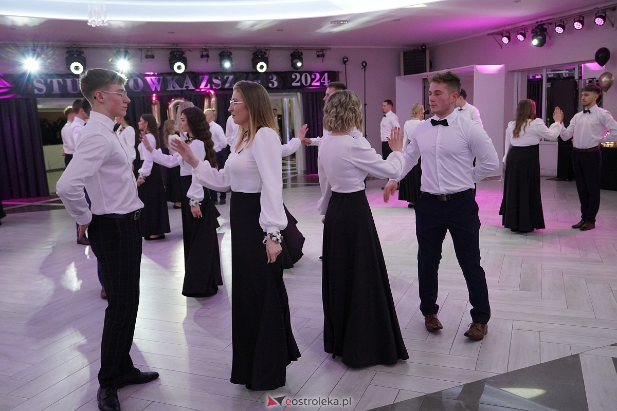 ZSZ 3 w Ostrołęce odlicza do matury! Studniówka 2024 [3.02.2024] - zdjęcie #180 - eOstroleka.pl