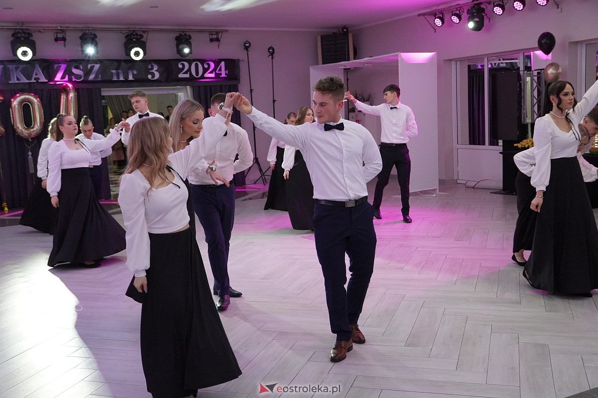 ZSZ 3 w Ostrołęce odlicza do matury! Studniówka 2024 [3.02.2024] - zdjęcie #171 - eOstroleka.pl