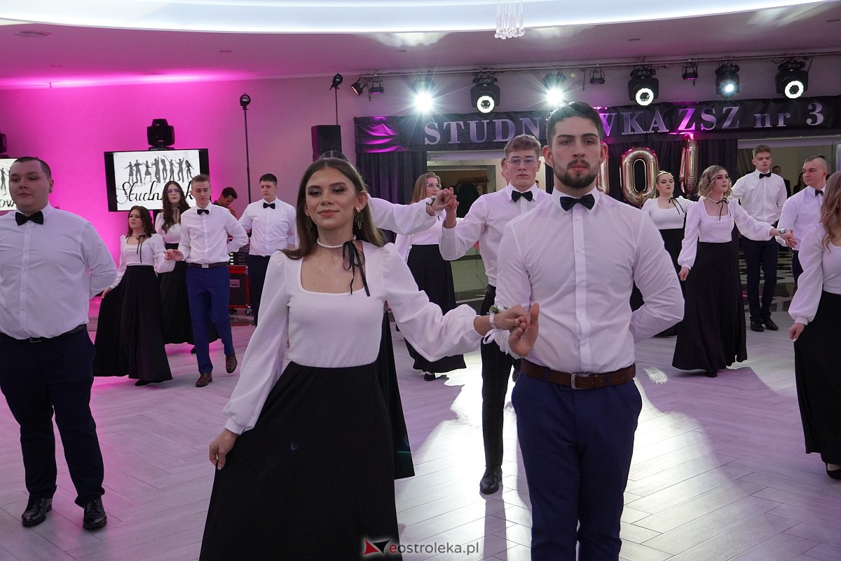 ZSZ 3 w Ostrołęce odlicza do matury! Studniówka 2024 [3.02.2024] - zdjęcie #165 - eOstroleka.pl