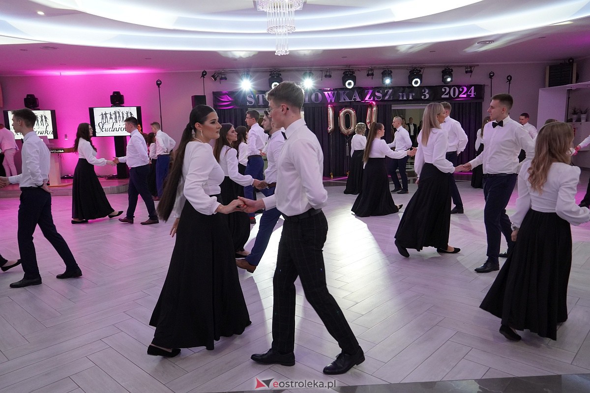 ZSZ 3 w Ostrołęce odlicza do matury! Studniówka 2024 [3.02.2024] - zdjęcie #160 - eOstroleka.pl