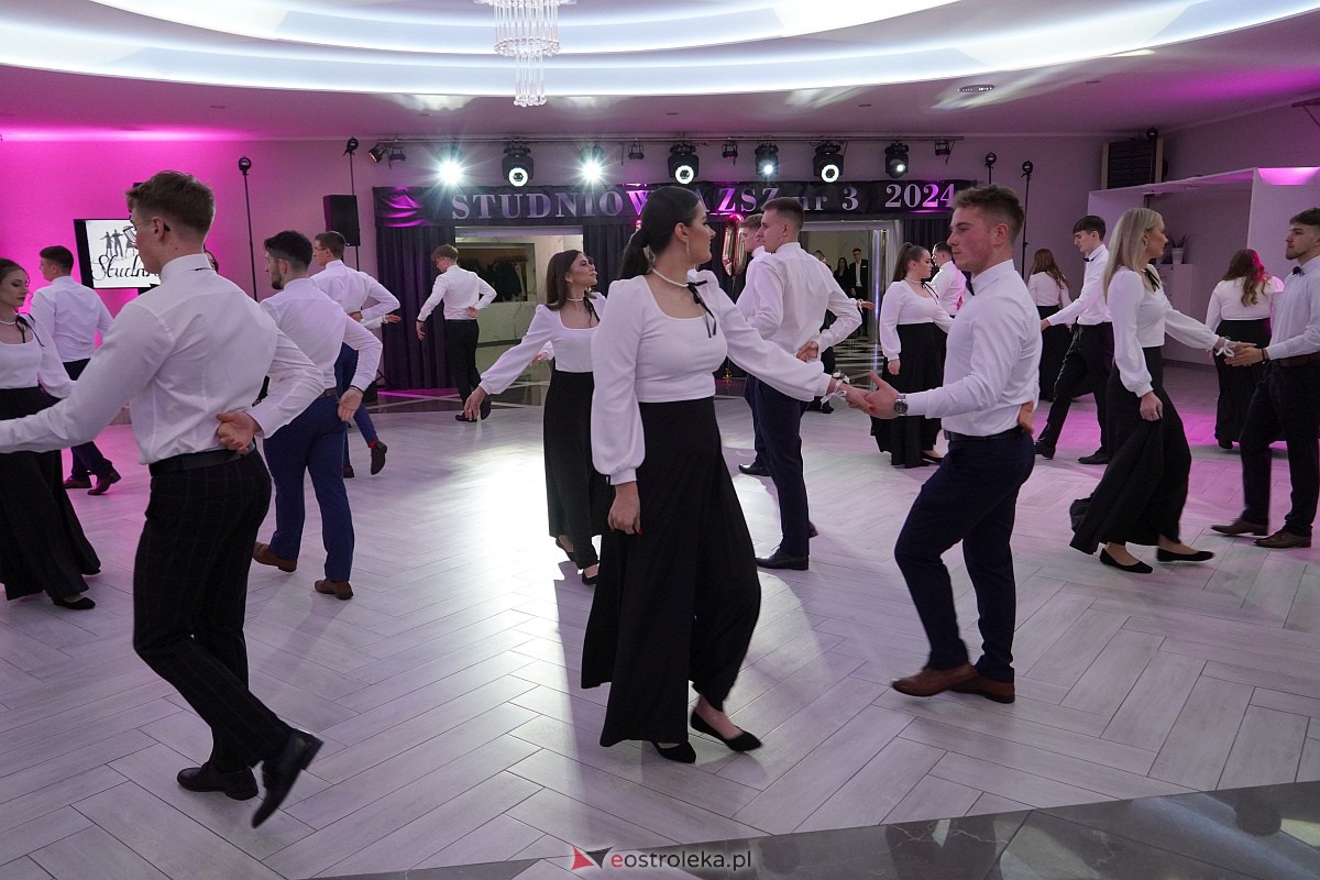 ZSZ 3 w Ostrołęce odlicza do matury! Studniówka 2024 [3.02.2024] - zdjęcie #159 - eOstroleka.pl